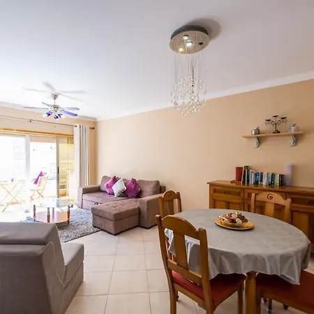 Encosta Superb Two Bedroom Apartament *